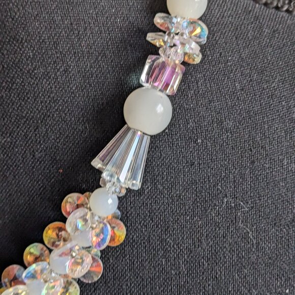 vintage Aurora Borealis rhinestone and crystal bead necklace other signs of use. - Picture 6 of 10